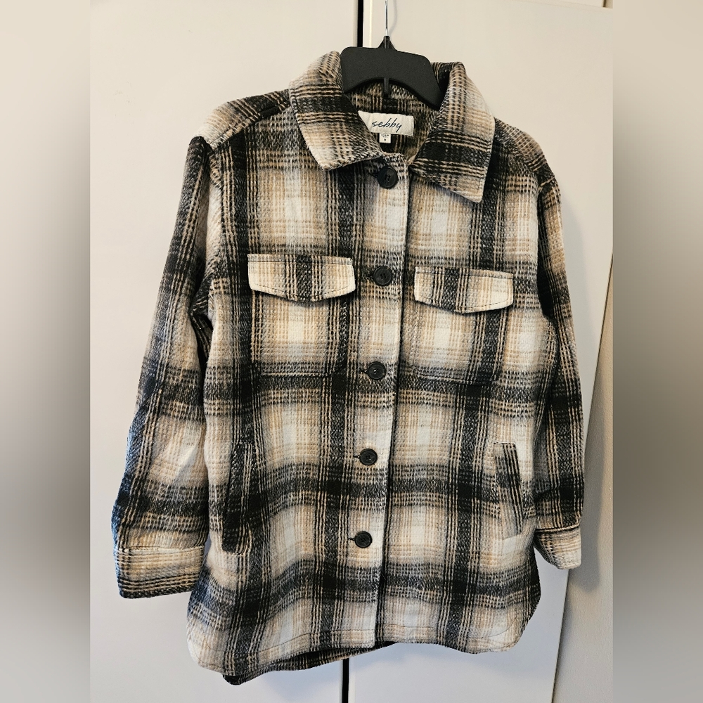 Sebby Women's/Junior's Shacket Shirt Jacket, Black and Beige Plaid, Size M